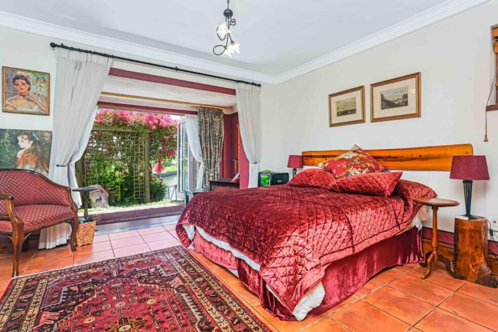 4 Bedroom House for Sale in Thesen Islands