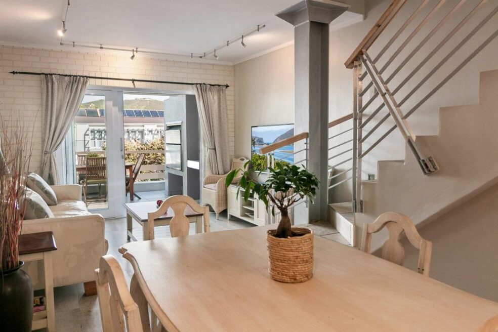 3 Bedroom Apartment / Flat for Sale in Thesen Islands